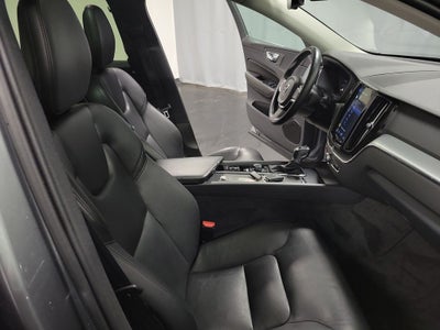 2019 Volvo XC60 T5 Momentum