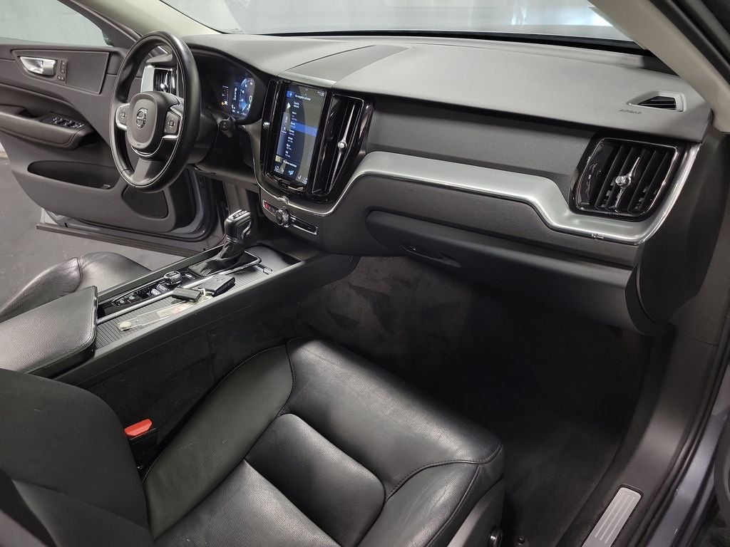 2019 Volvo XC60 T5 Momentum