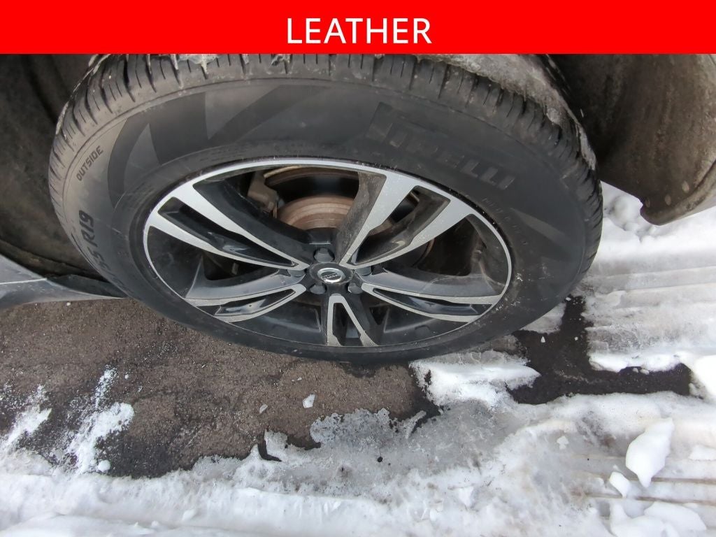 2019 Volvo XC60 T5 Momentum