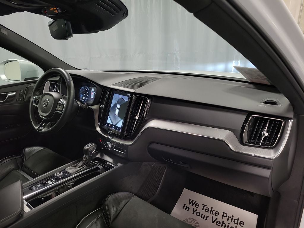 2019 Volvo XC60 T5 R-Design