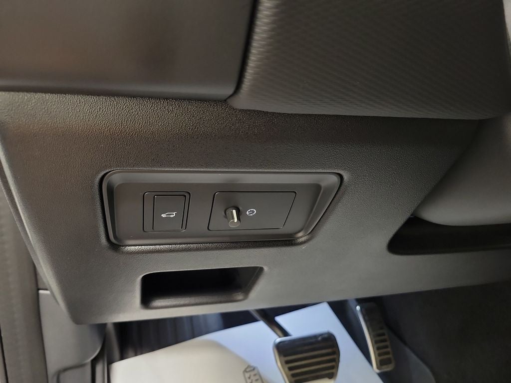 2025 Land Rover Discovery Dynamic SE