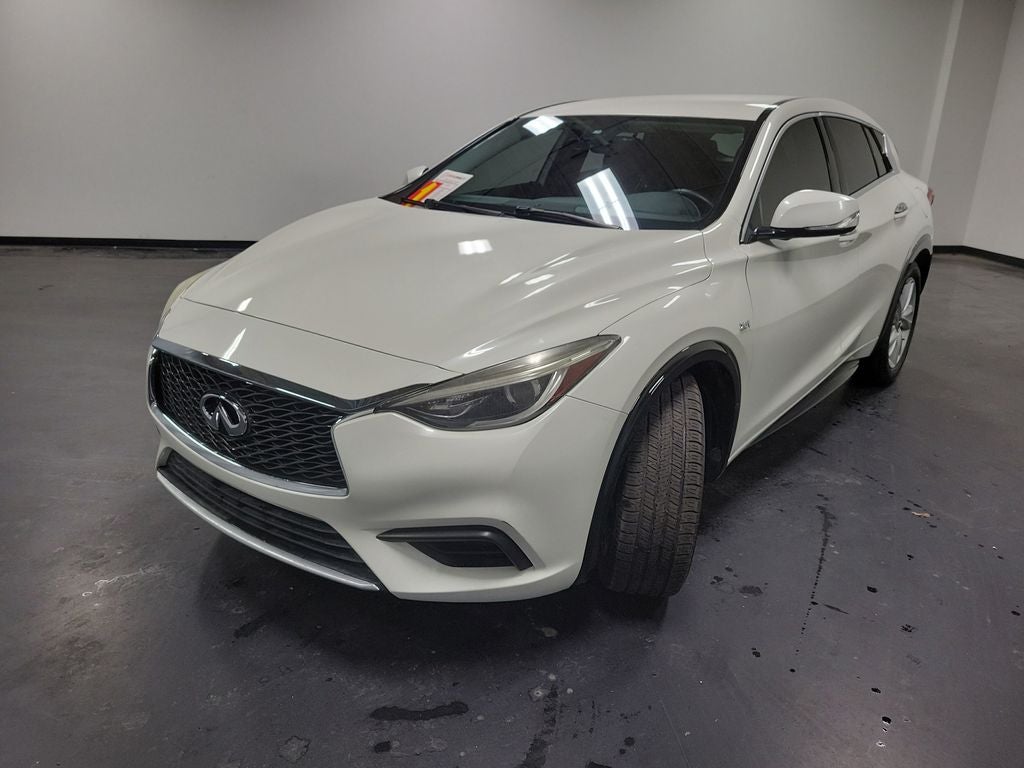 2018 INFINITI QX30 Luxury