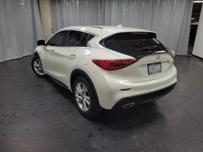 2018 INFINITI QX30 Luxury