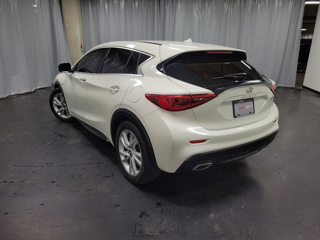 2018 INFINITI QX30 Luxury