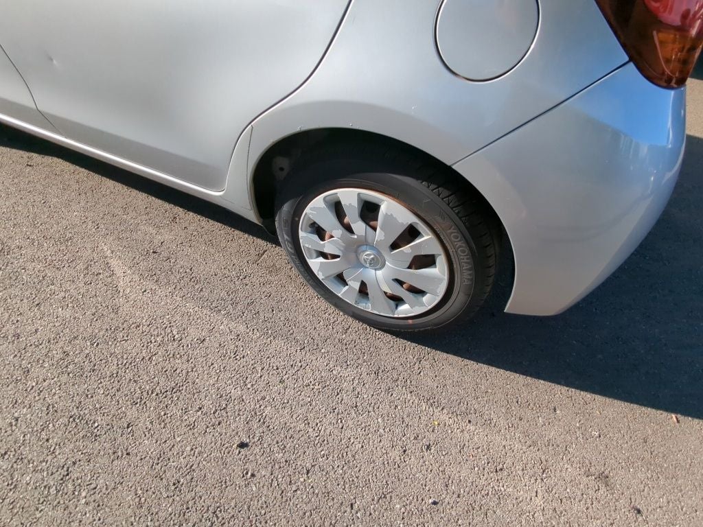 2015 Toyota Yaris L