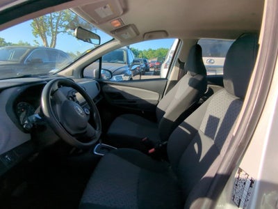 2015 Toyota Yaris L
