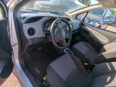 2015 Toyota Yaris L