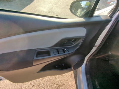 2015 Toyota Yaris L