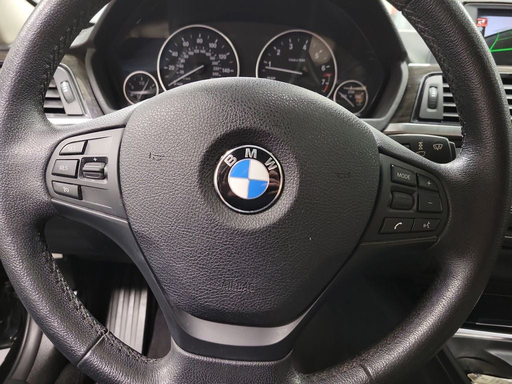 2015 BMW 3 Series 320i