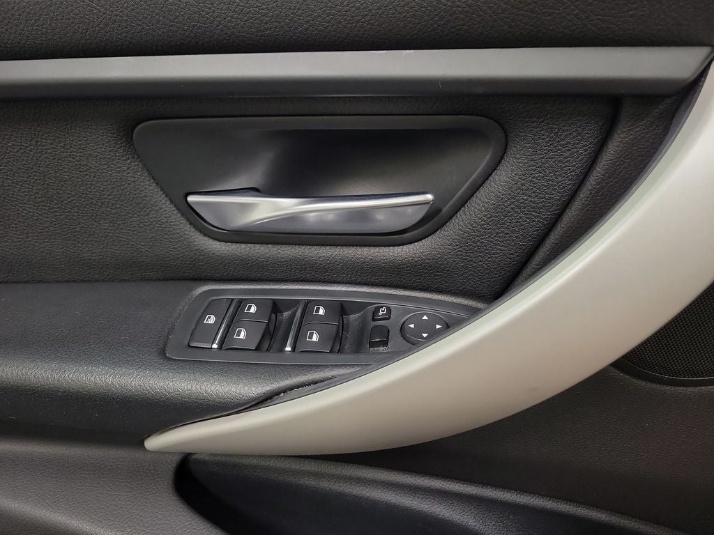 2018 BMW 3 Series 320i xDrive