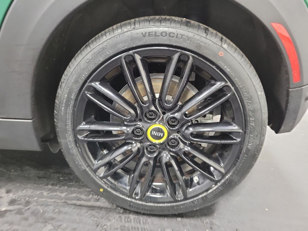 2023 MINI Cooper SE Electric Signature