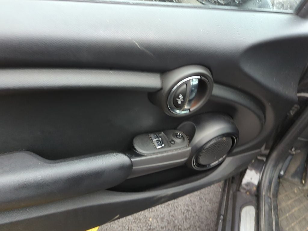 2017 MINI Cooper Base