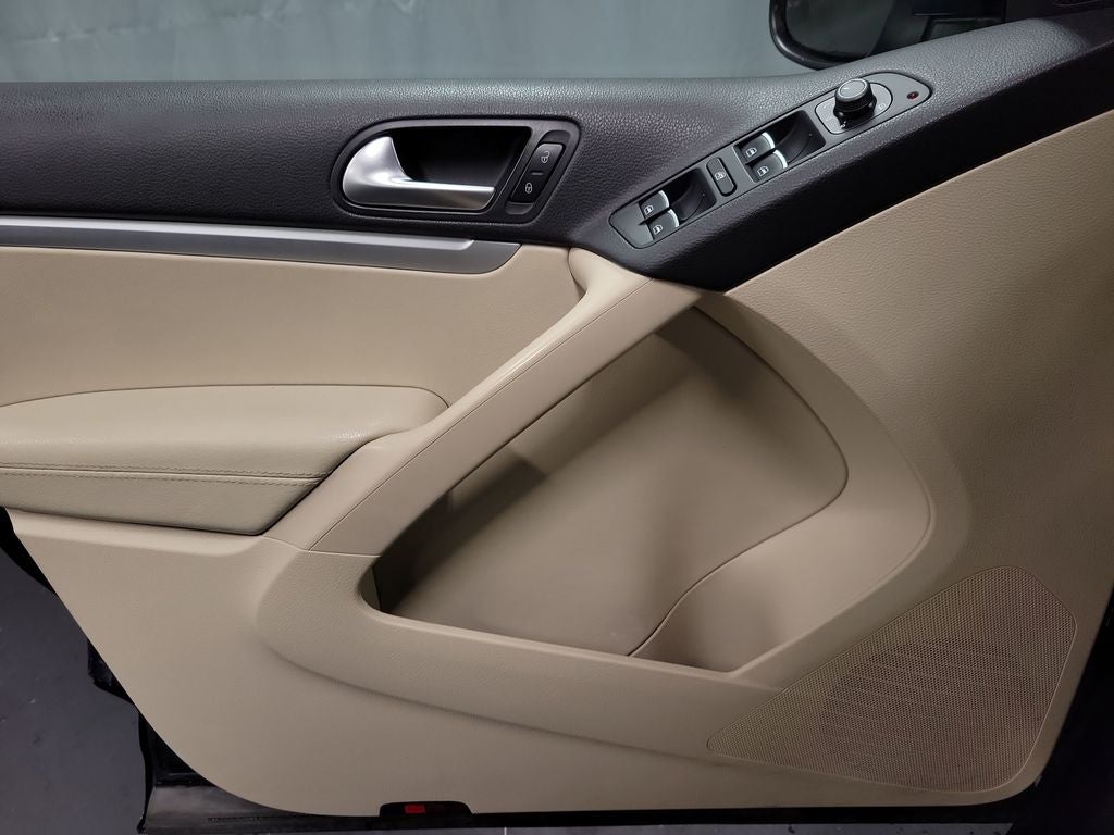 2016 Volkswagen Tiguan R-Line 4Motion