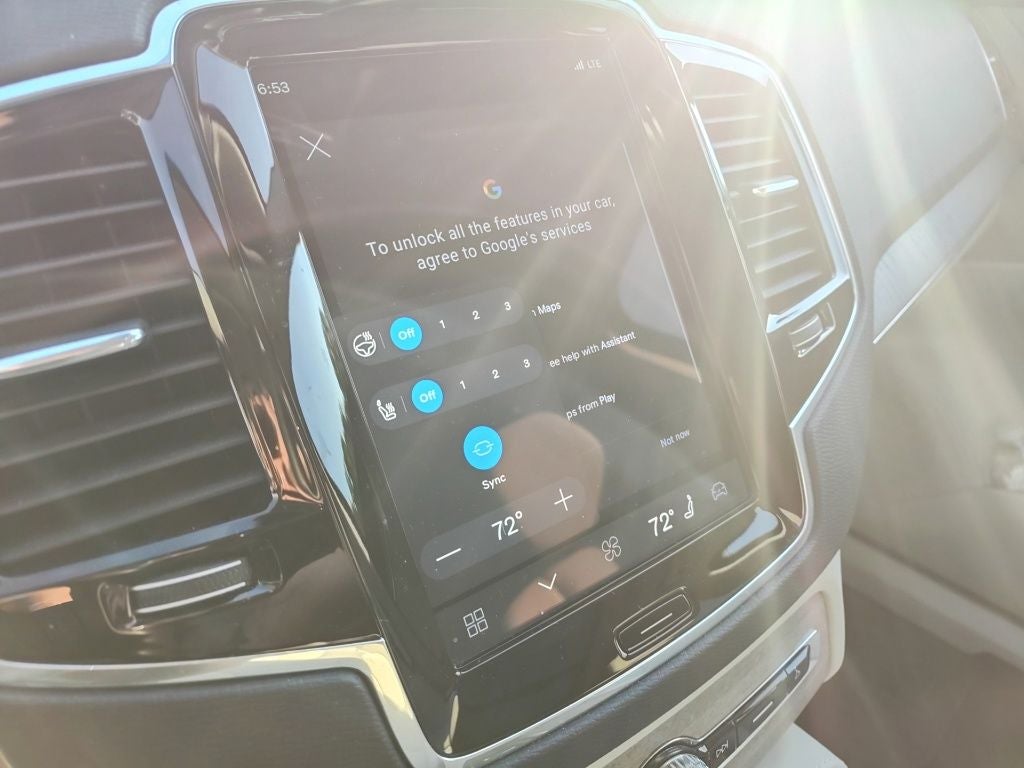 2024 Volvo XC90 B6 Plus Bright Theme