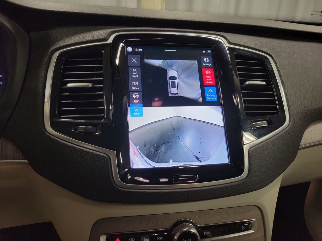 2024 Volvo XC90 B6 Plus Bright Theme