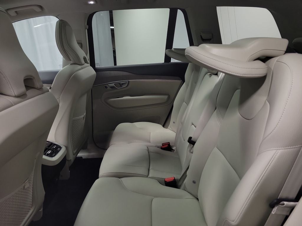 2024 Volvo XC90 B6 Plus Bright Theme
