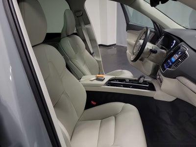 2024 Volvo XC90 B6 Plus Bright Theme