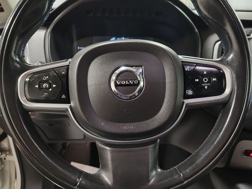 2018 Volvo XC90 T5 Momentum