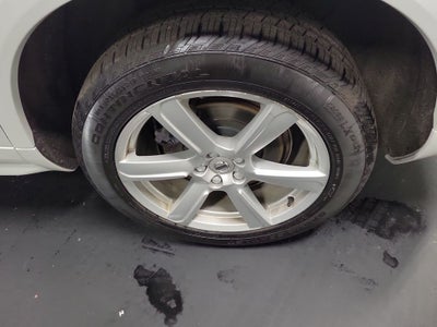 2022 Volvo XC90 T5 Momentum