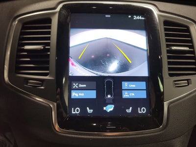 2022 Volvo XC90 T5 Momentum
