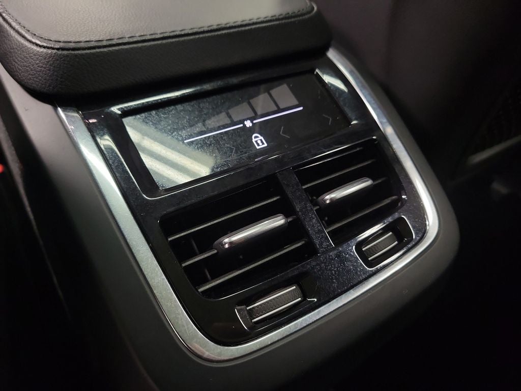 2022 Volvo XC90 T5 Momentum