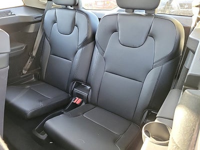 2022 Volvo XC90 T5 Momentum