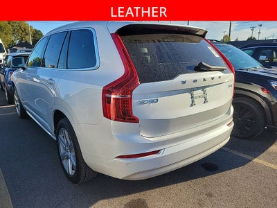 2022 Volvo XC90 T5 Momentum