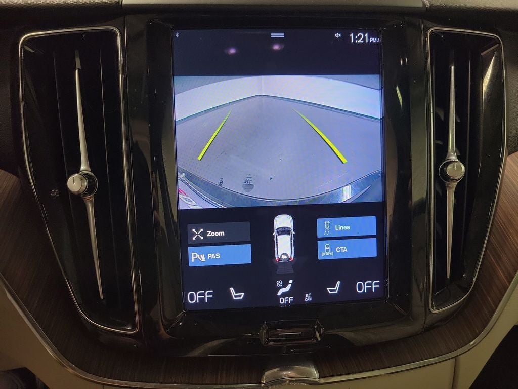 2021 Volvo XC60 T5 Momentum