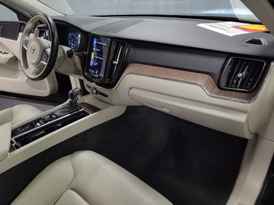 2021 Volvo XC60 T5 Momentum