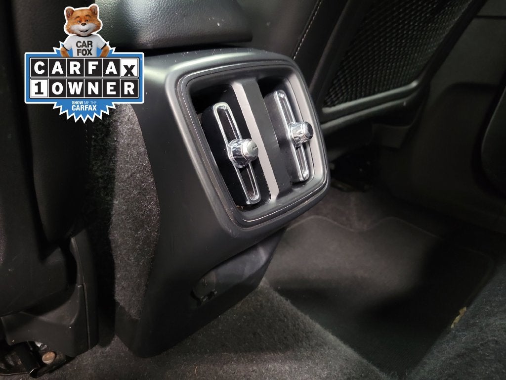 2019 Volvo XC40 Momentum