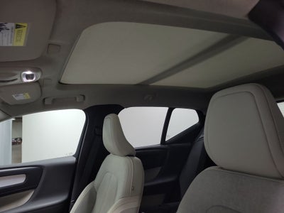 2020 Volvo XC40 Momentum
