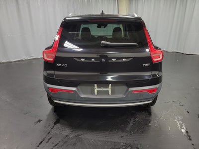 2020 Volvo XC40 Momentum