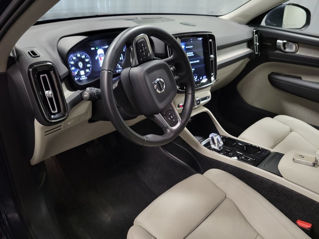 2019 Volvo XC40 T5 Inscription