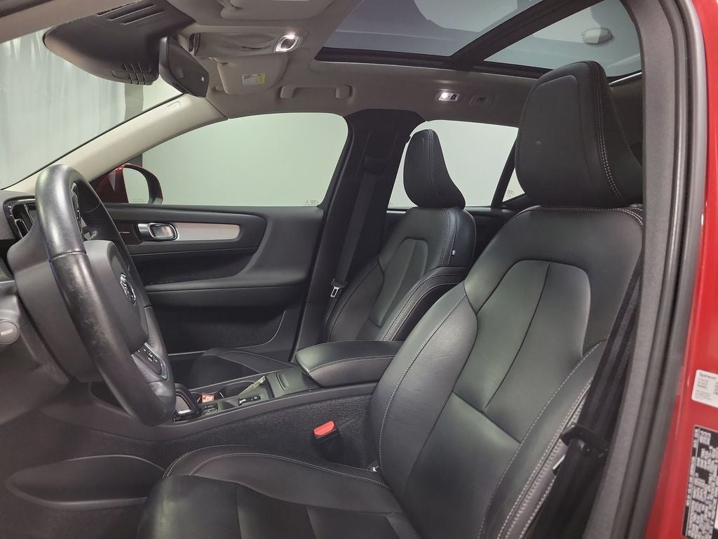 2019 Volvo XC40 Momentum