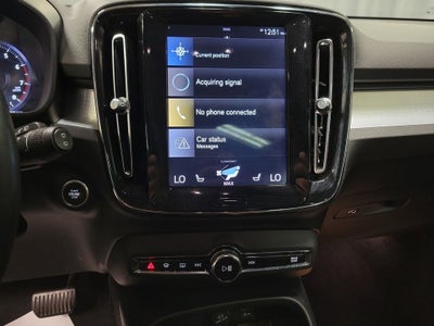 2019 Volvo XC40 Momentum