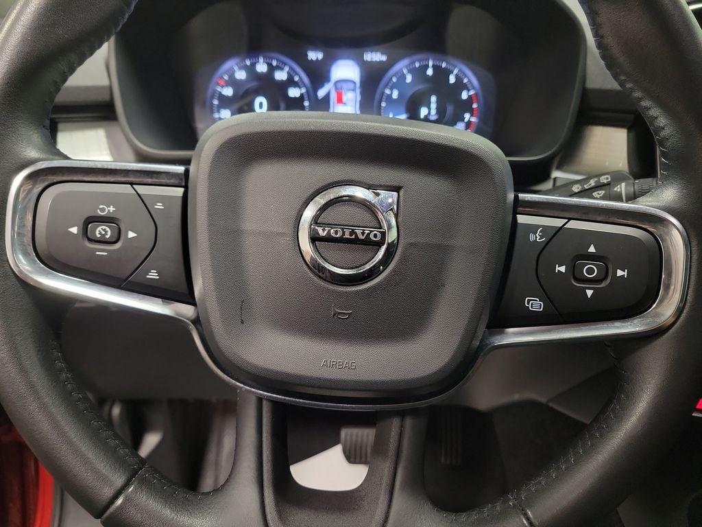 2019 Volvo XC40 Momentum