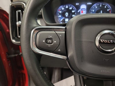 2019 Volvo XC40 Momentum