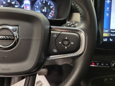 2019 Volvo XC40 Momentum