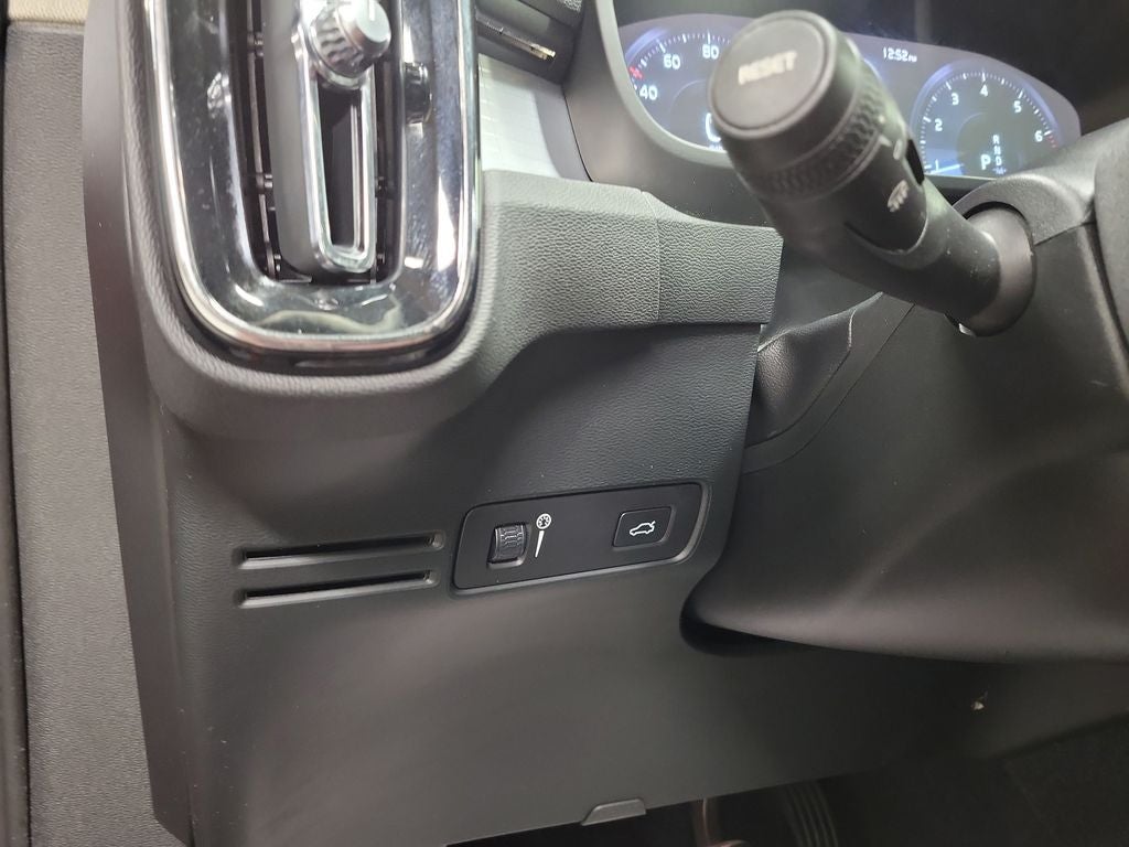 2019 Volvo XC40 Momentum