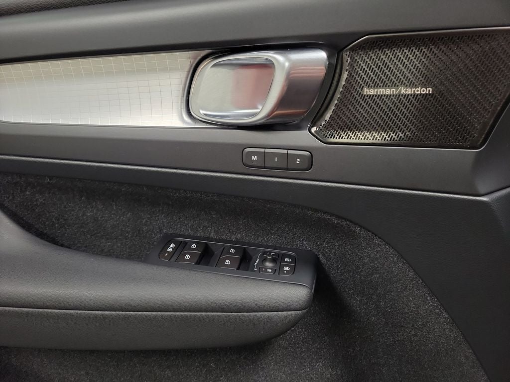 2019 Volvo XC40 Momentum