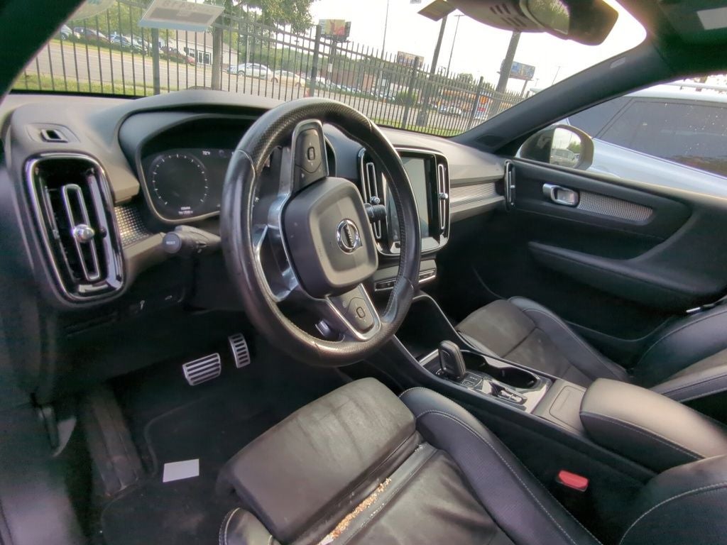2019 Volvo XC40 R-Design