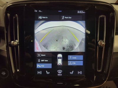 2019 Volvo XC40 Momentum