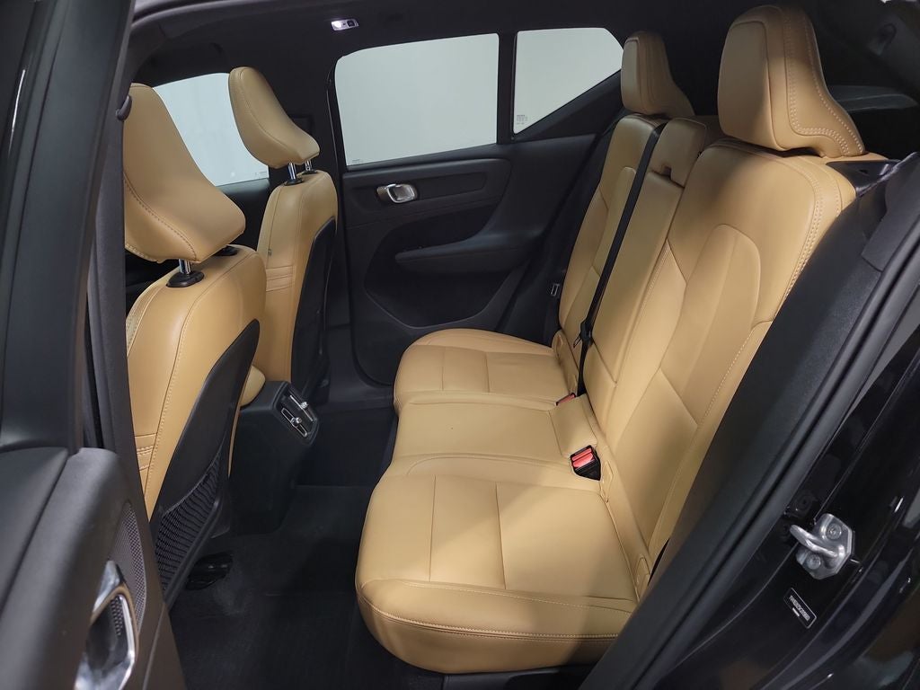 2019 Volvo XC40 Momentum