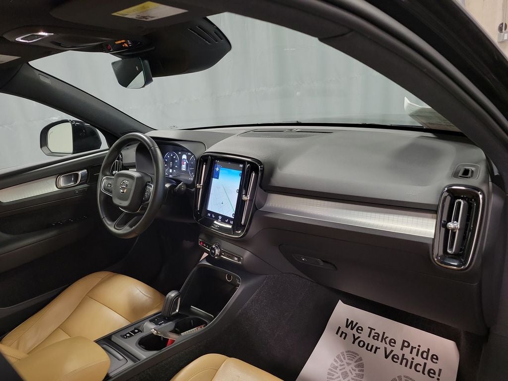 2019 Volvo XC40 Momentum