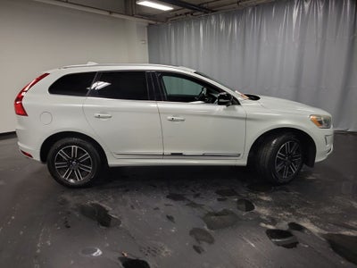 2017 Volvo XC60 T5 Dynamic
