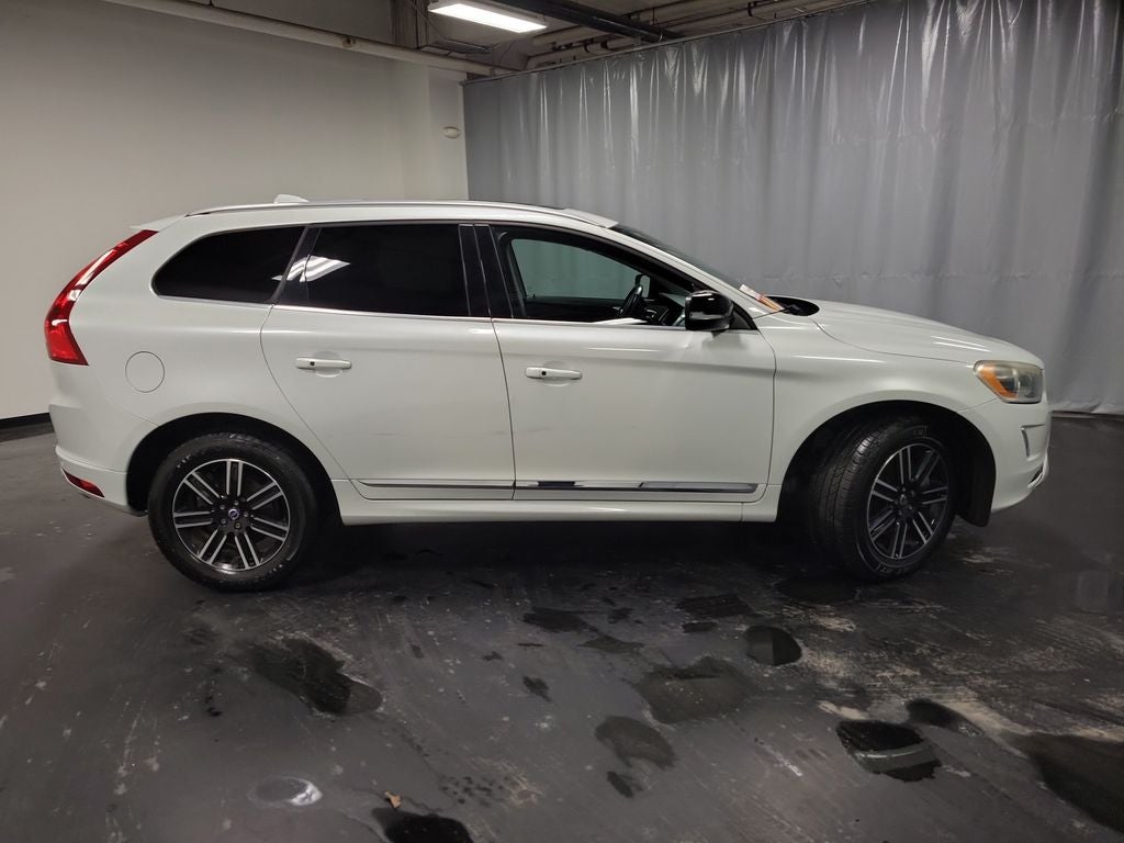 2017 Volvo XC60 T5 Dynamic