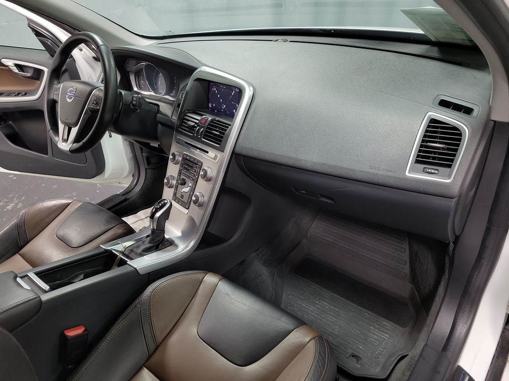 2017 Volvo XC60 T5 Dynamic