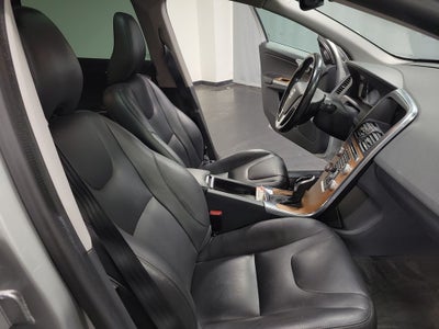 2017 Volvo XC60 T5 Inscription