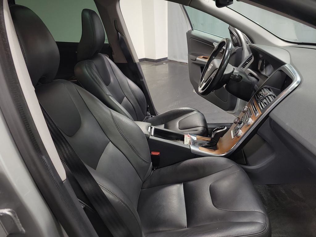 2017 Volvo XC60 T5 Inscription