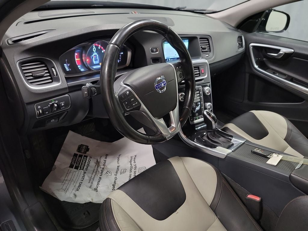 2016 Volvo S60 Cross Country T5 Platinum